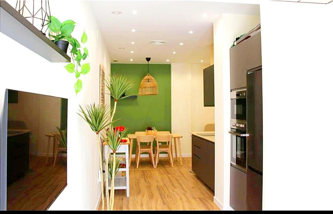 Nuevo Y Precioso Apartamento De 65M2 Valencia Exterior photo
